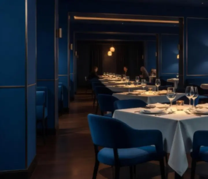 Midnight sapphire árnyalatú bisztró enteriőr a Toplistahelyen